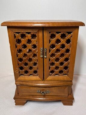 Vintage Wooden jewelry box lattice doors & decorative hardware. Warm brown wood